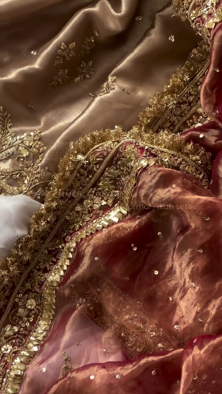 ✨ Majestic Gold Regal Hand-Embroidered Lehenga Set – A Timeless Heirloom of Royal Grandeur ✨