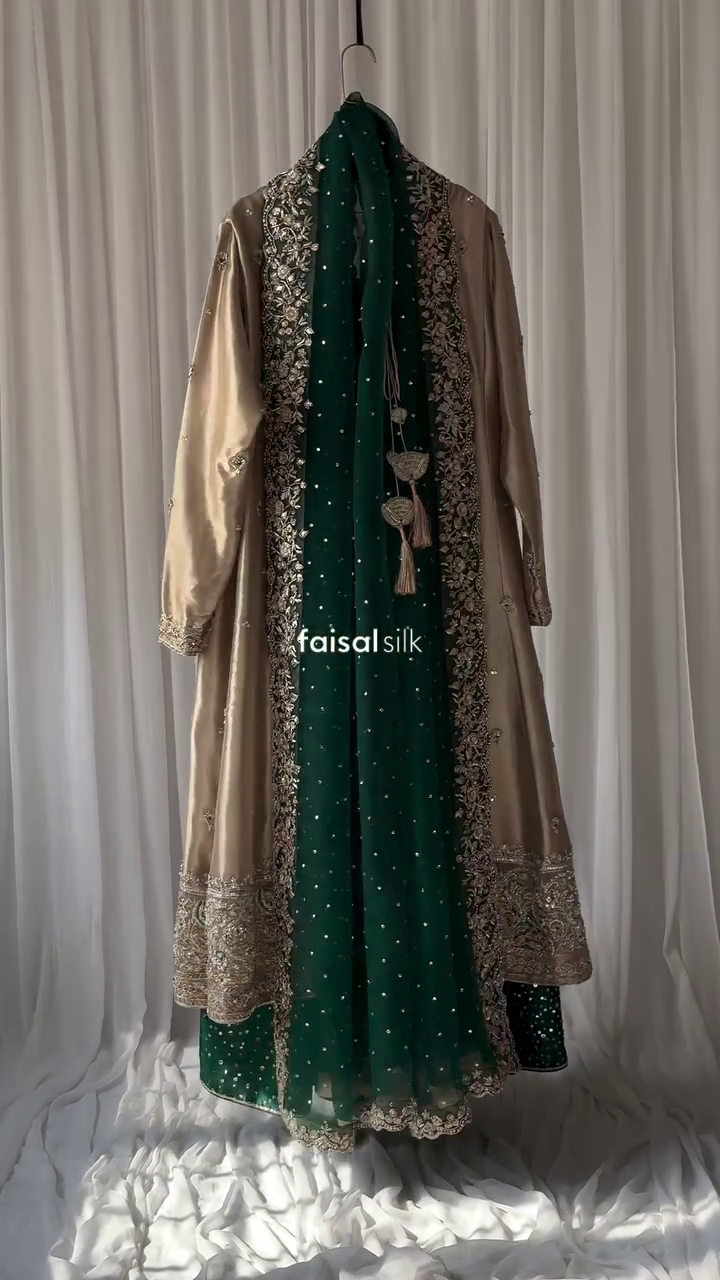 ✨ Regal Mocha & Emerald Hand-Embroidered Formal Set – A Statement of Pure Royal Elegance ✨