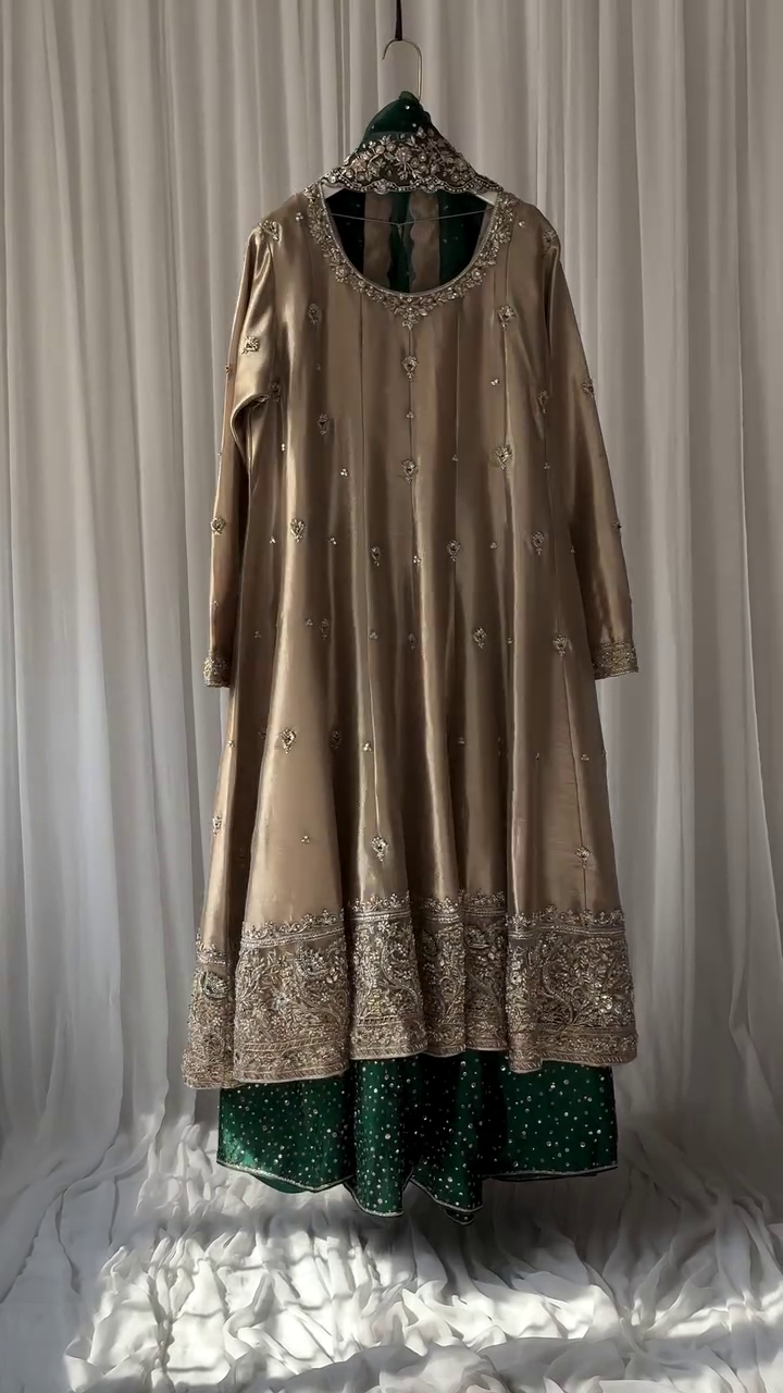 ✨ Regal Mocha & Emerald Hand-Embroidered Formal Set – A Statement of Pure Royal Elegance ✨