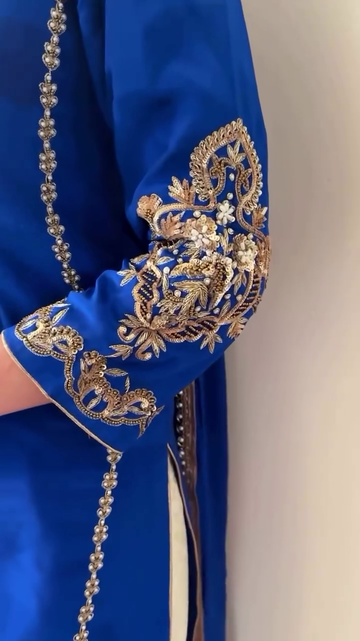 💙 Royal Sapphire Hand-Embroidered Luxury Suit Set – A Statement of Majestic Elegance 💙✨