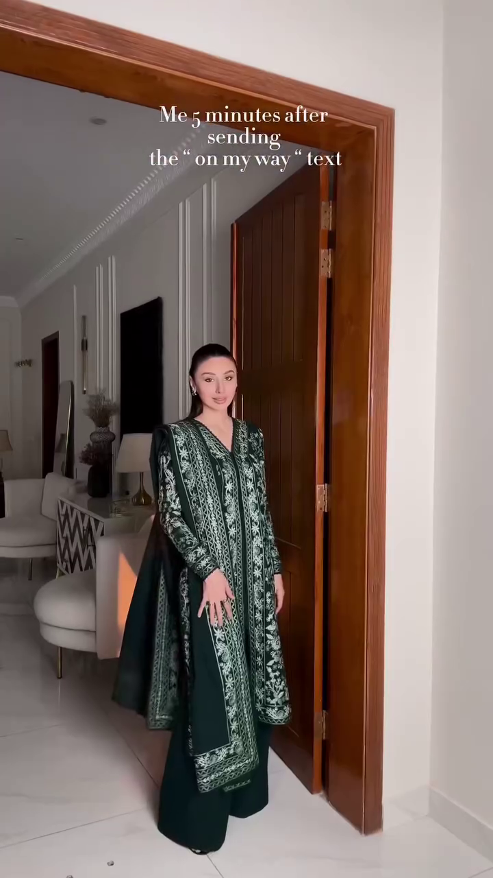 🌿 Emerald Whisper Luxury Embroidered Suit Set – Graceful, Timeless & Unforgettable 🌿✨