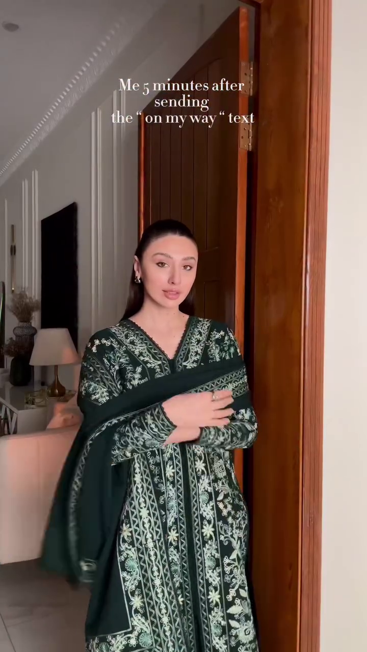 🌿 Emerald Whisper Luxury Embroidered Suit Set – Graceful, Timeless & Unforgettable 🌿✨