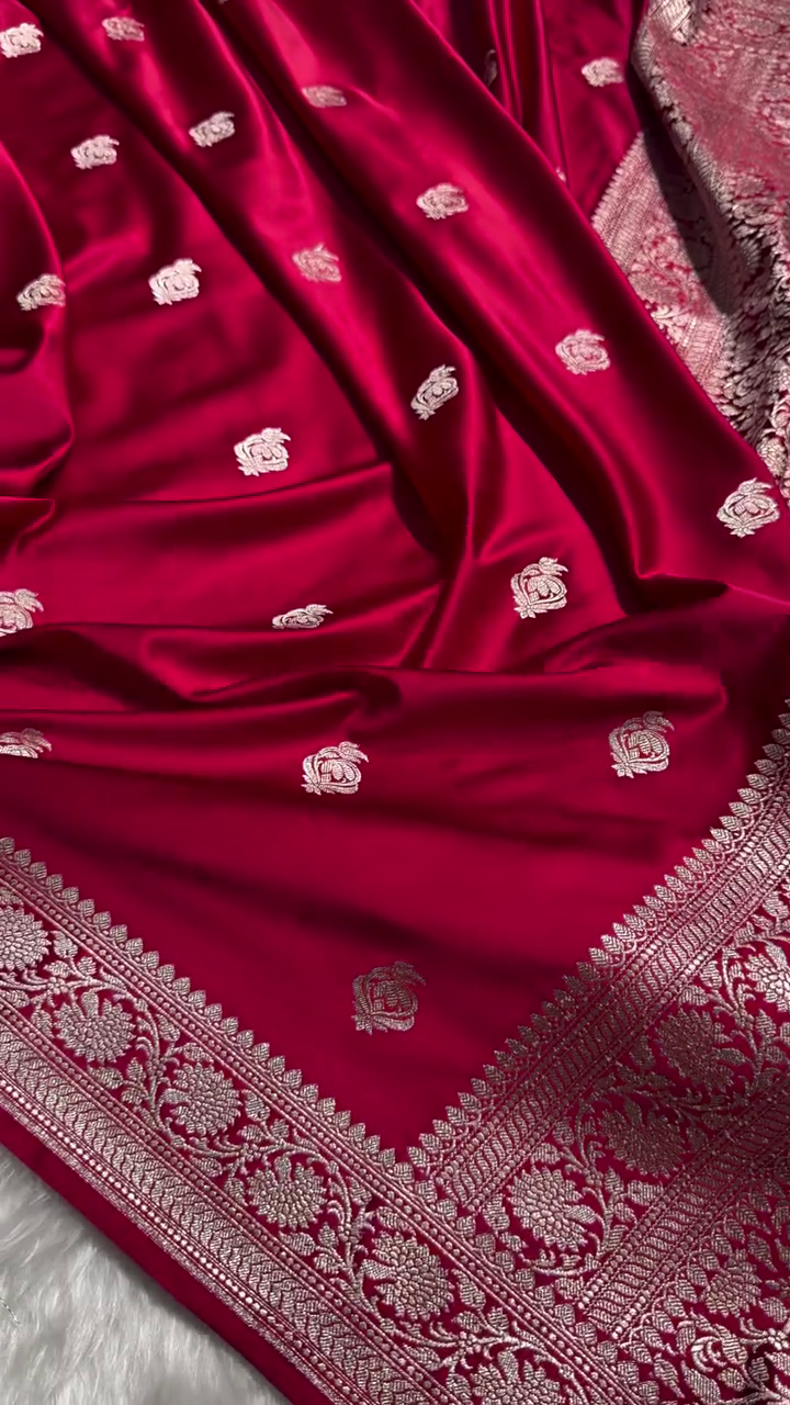 ❤️ Crimson Bloom Banarasi Silk Fabric – A Regal Weave of Tradition & Luxury ❤️✨