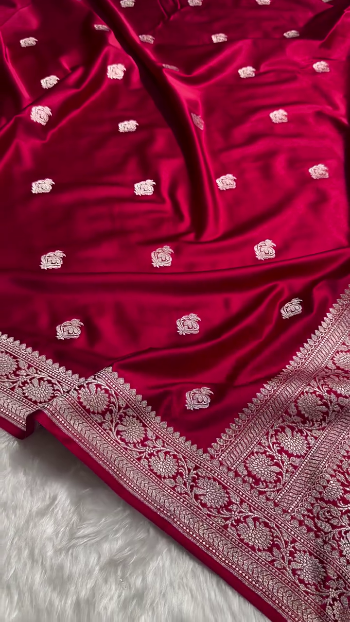 ❤️ Crimson Bloom Banarasi Silk Fabric – A Regal Weave of Tradition & Luxury ❤️✨