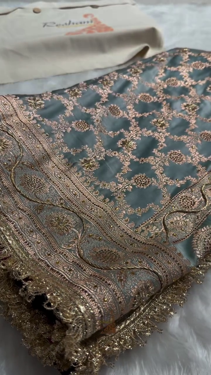 “Majestic Teal Blue Zari Weave Banarasi Saree ✨ | Heavy Border • Royal Wedding Collection • Multiple Designs & Sizes XXS–XXL”