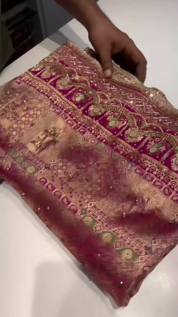 “Majestic Magenta Handloom Banarasi Zari Saree ✨ | Heavy Bridal Border • Premium Festive Wear • Multiple Colours & Sizes XXS–XXL”