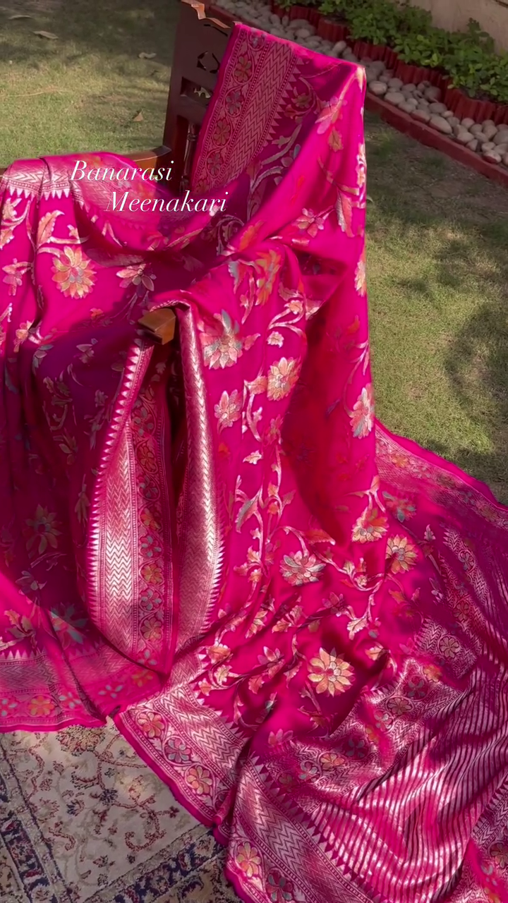 “Royal Fuchsia Banarasi Meenakari Silk Saree ✨ | Handwoven Grandeur • Festive & Wedding Special • Sizes XXS–XXL”