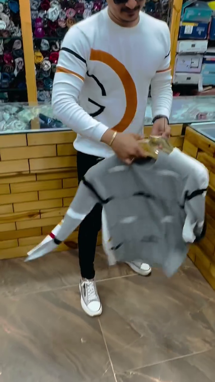 ✨🧶 Urban Stripe Knit Sweater – Premium Winter Essential 🧶✨