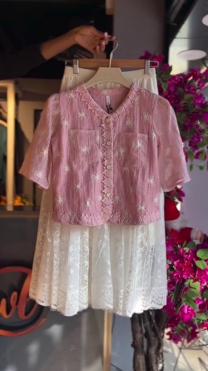 🌸✨ Blush Bloom Lace Co-Ord Dress Set – Embroidered Top with Flowy Lace Skirt ✨🌸