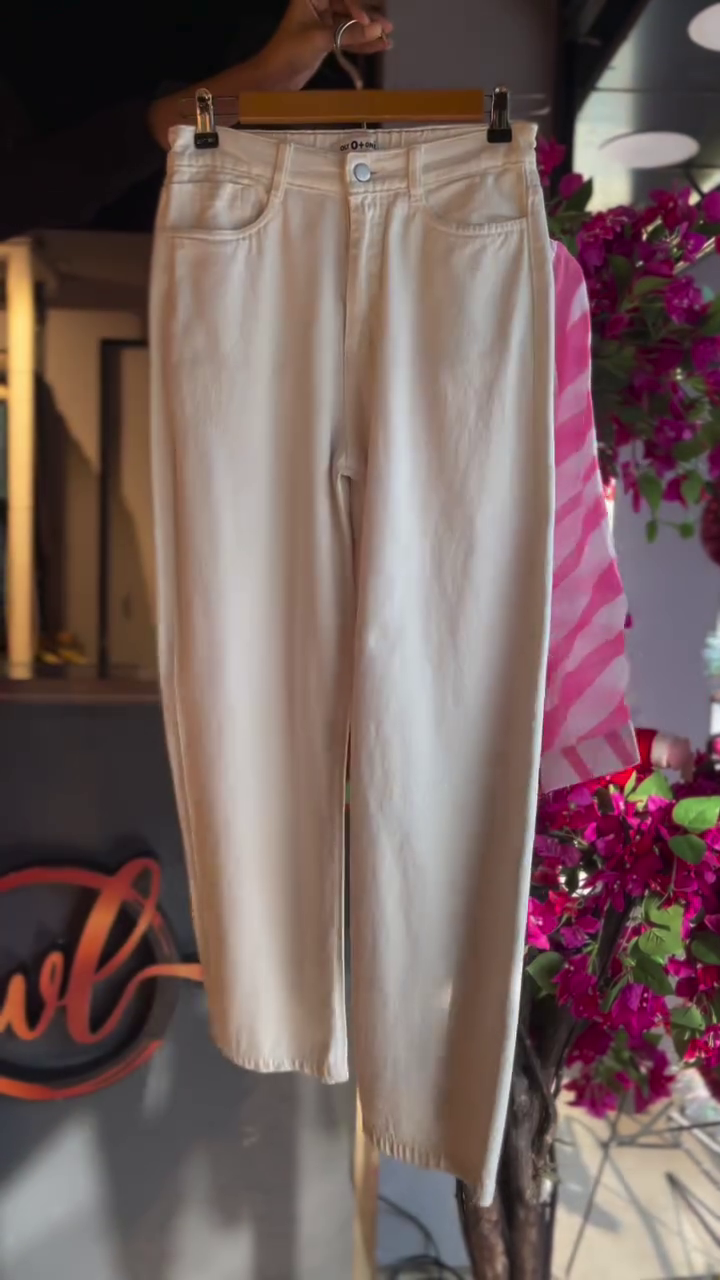 💖✨ Blush Breeze Striped Co-Ord Set – Chic Shirt, Inner Top & Relaxed Pants ✨💖