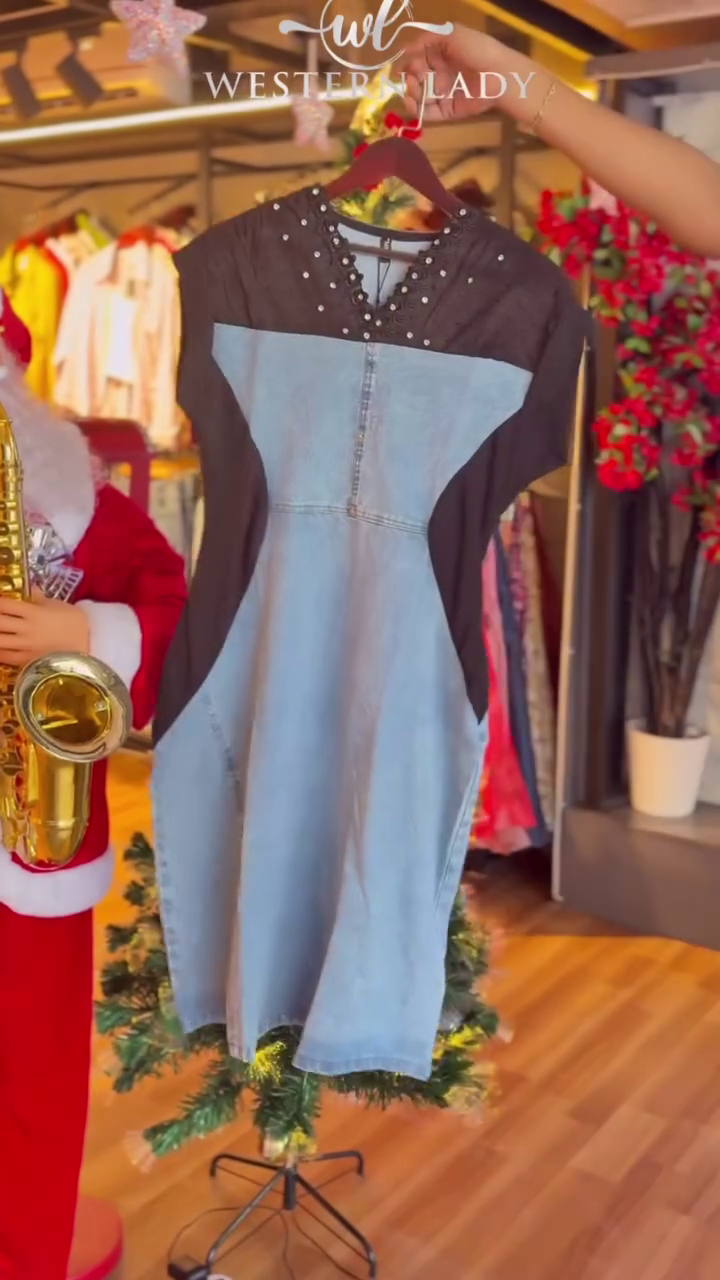 💙 Urban Curve Denim Jumpsuit – Effortless Style with a Sculpted Fit ✨