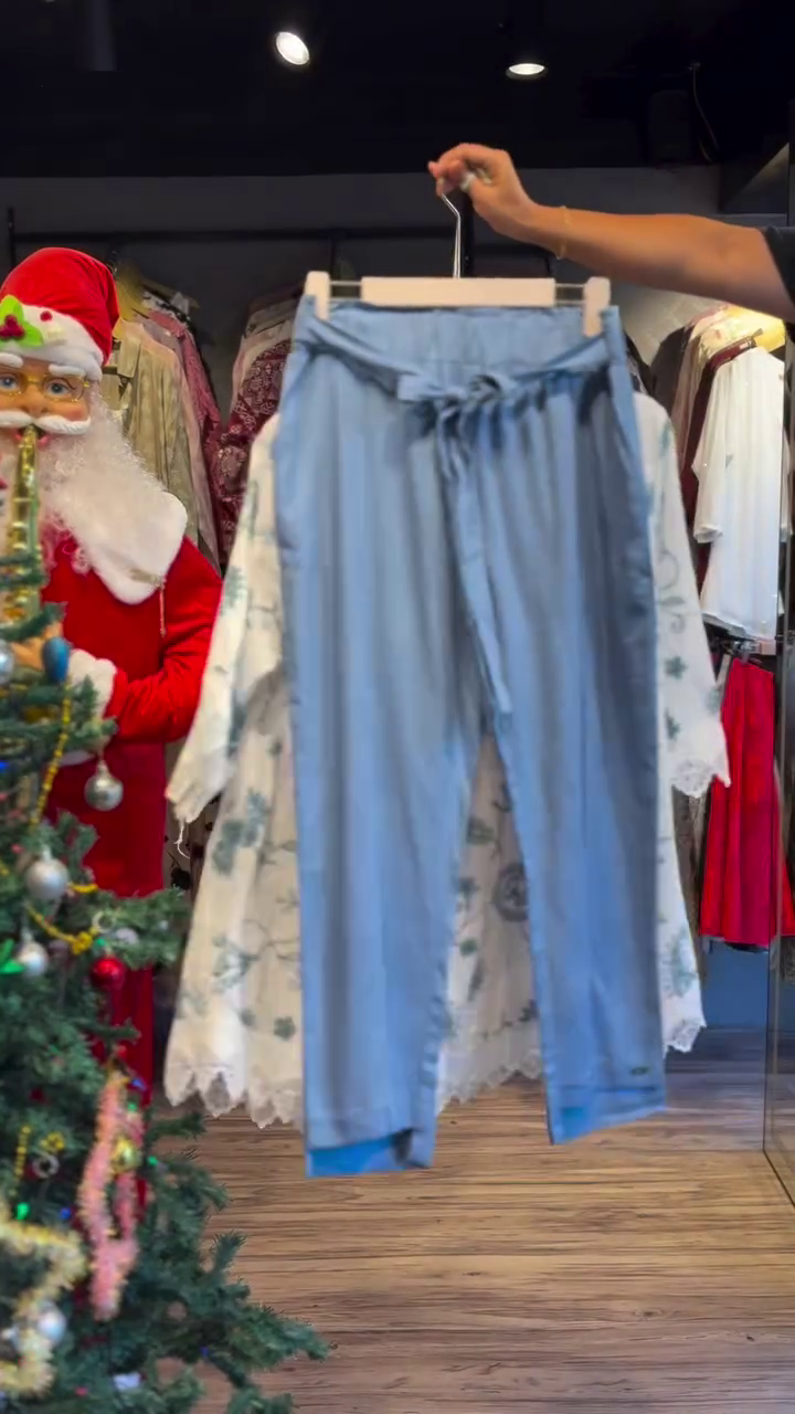 Elegant Floral Embroidered Lace Shirt – Graceful Comfort with Timeless Charm 🌿🤍