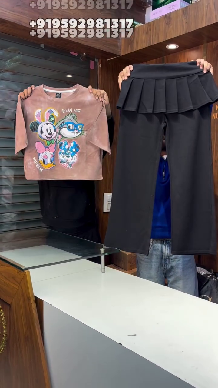 🎨 Playful Pop Graphic Tee & Ruffle Waist Pants Set – Fun, Fierce & Fashion-Forward 💖🖤