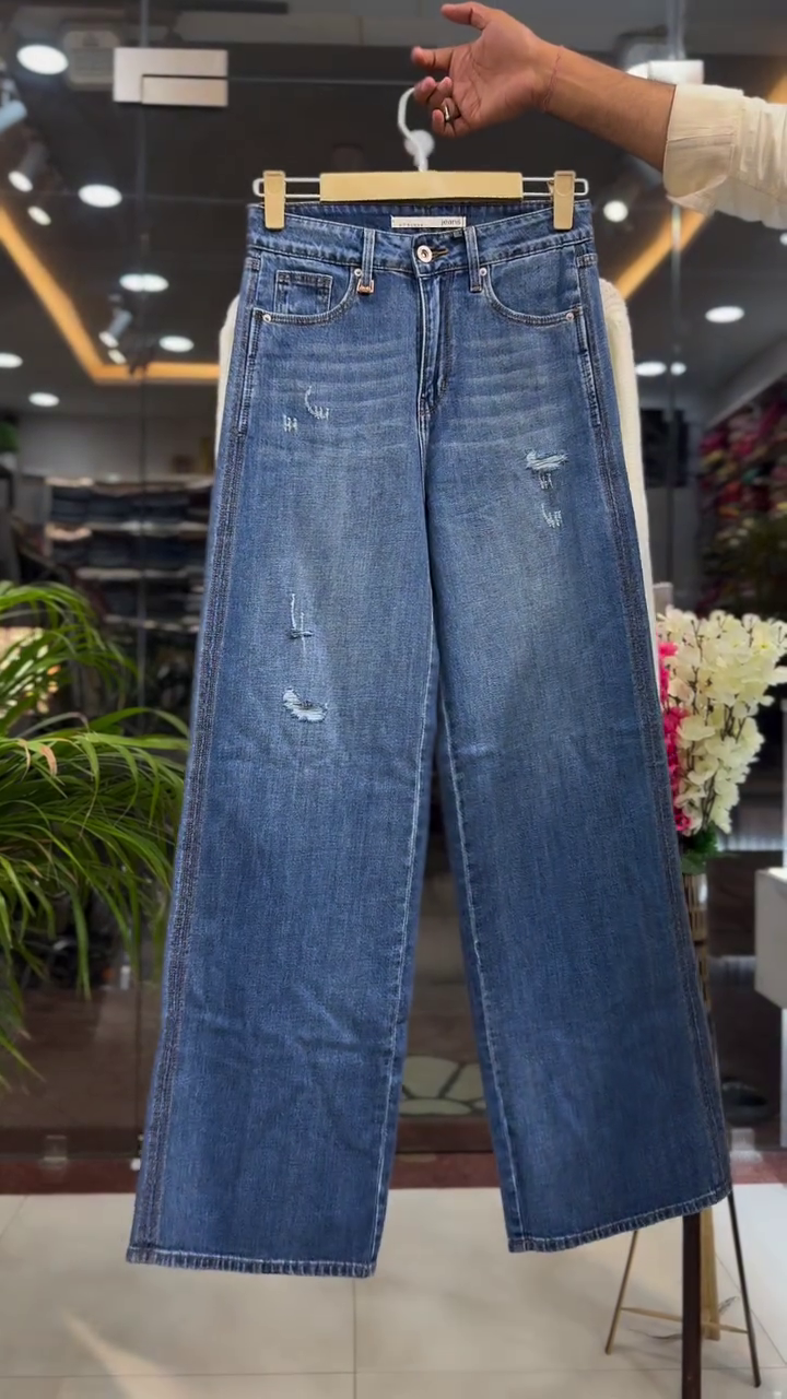 🤍 Cozy Chic Knit 3-Piece Set – Textured Cardigan, Inner Top & Wide-Leg Denim 🤍