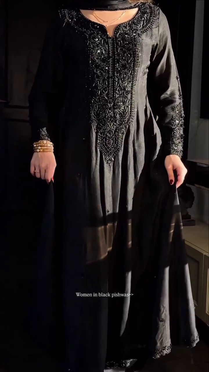 🖤 Noir Majesty Embellished Pishwas Set – Timeless Black Glam 🖤