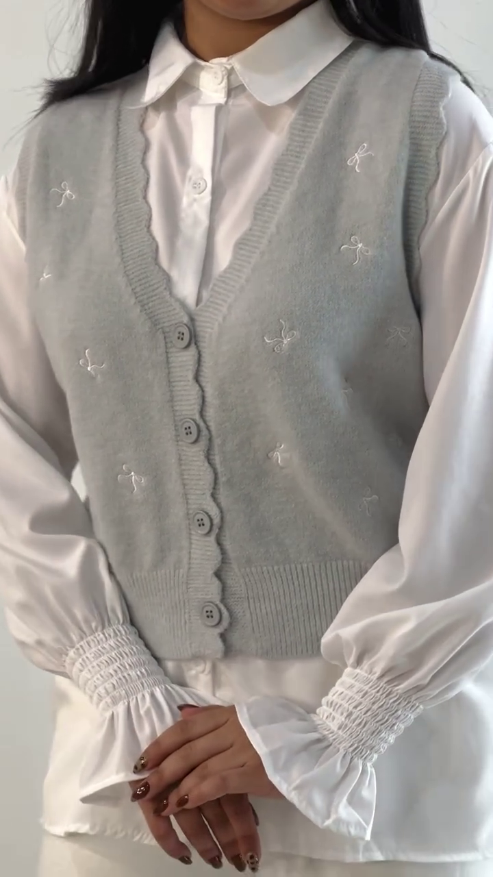 🎀 Soft Ribbon Embroidered Knit Vest – Scalloped Button-Up Collection (XXS–XXL) ✨