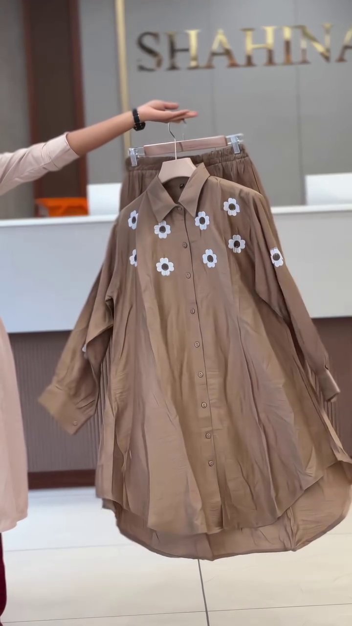 🌿 Daisy Bloom Oversized Shirt & Co-Ord Set – Fresh Botanical Chic (XXS–XXL) ✨