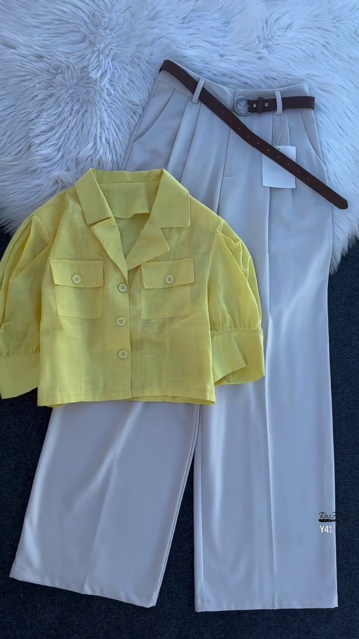 💖 Bold Blossom Two-Piece Outfit – Chic Pink Shirt & Elegant White Trousers Set ✨👚👖