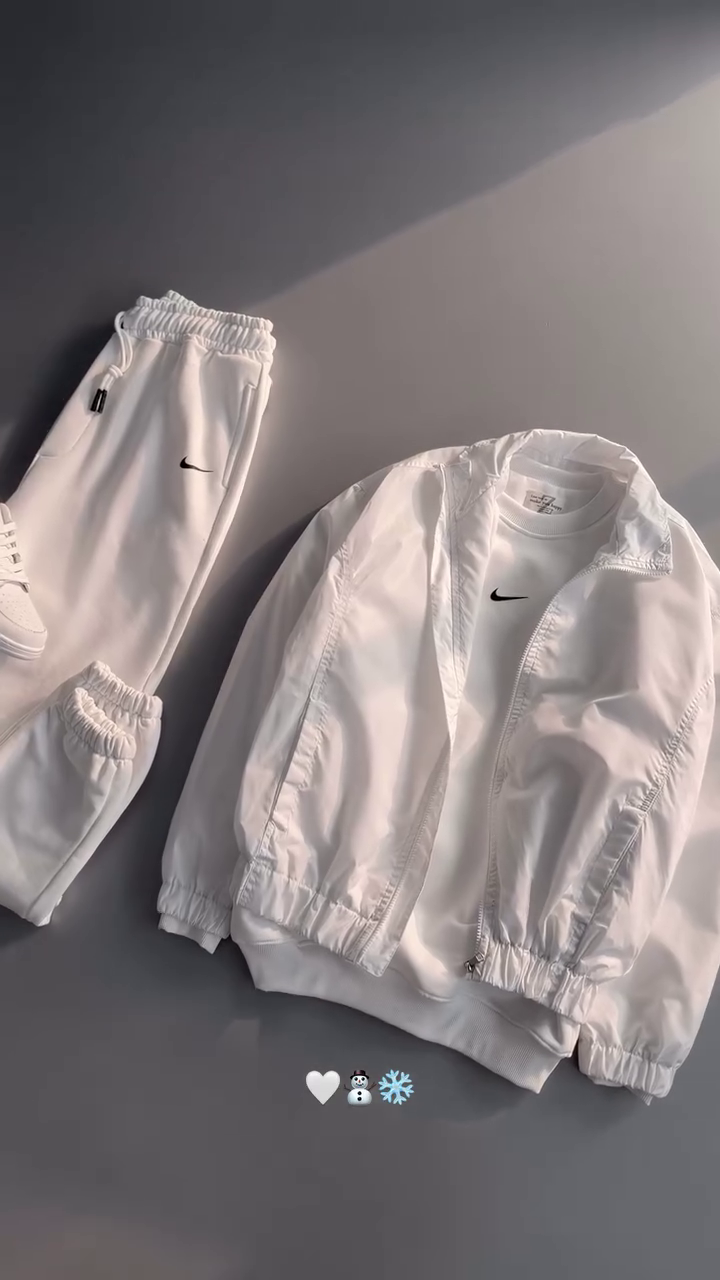 🤍 Arctic Edge Premium Tracksuit Set – Sport Luxe Collection