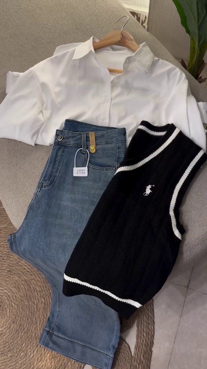 🤍 Classic Preppy Chic 3-Piece Outfit Set – Shirt, Knit Vest & Denim Jeans
