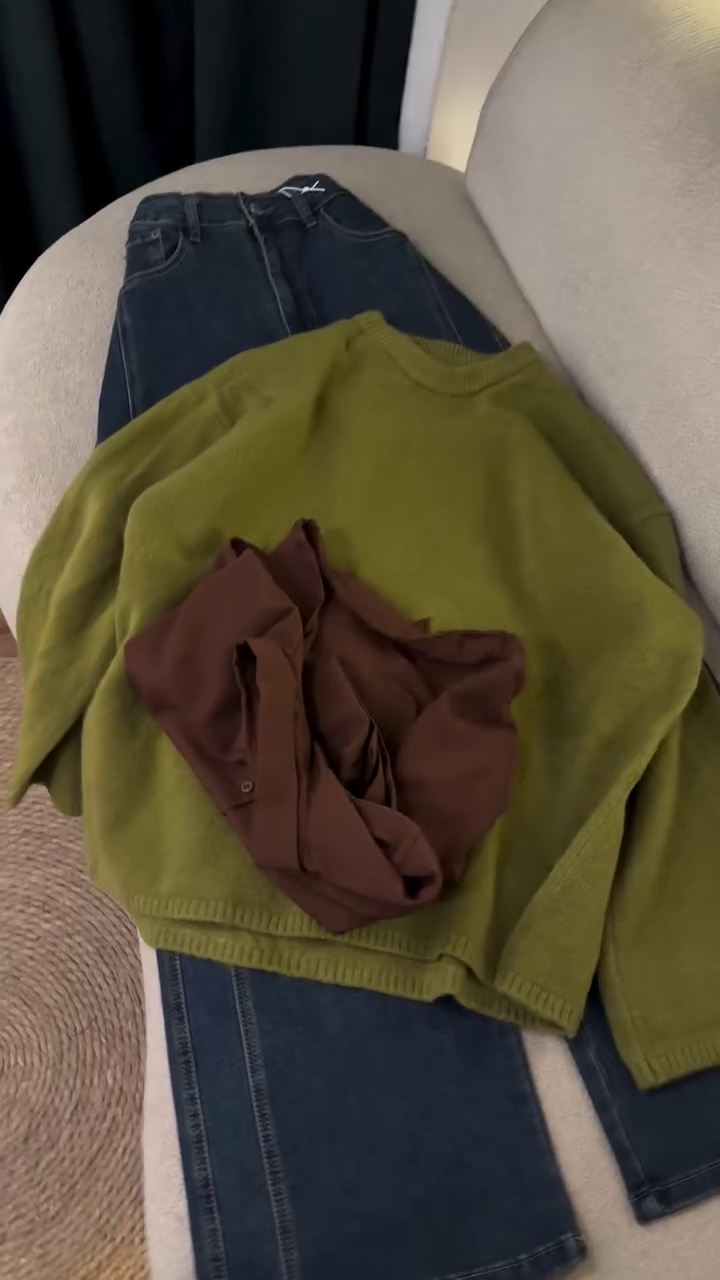 🍃 Autumn Olive Layered Knit Outfit Set – Cozy Classic Collection