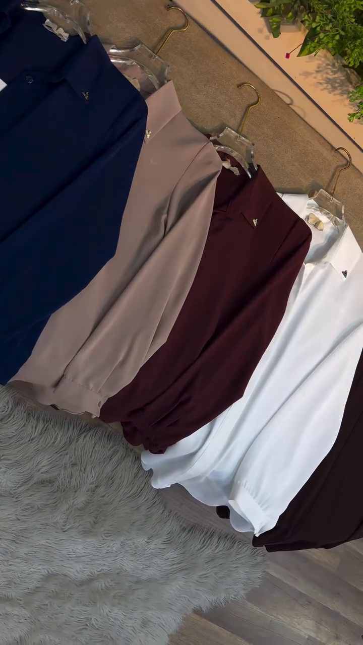 ✨ Elegant Minimalist Button-Up Blouse – Chic Everyday Essential Collection