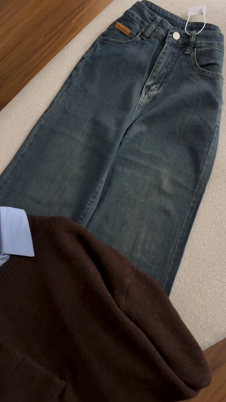 🤎✨ Layered Collar Knit Sweater – Elegant Casual Autumn Style