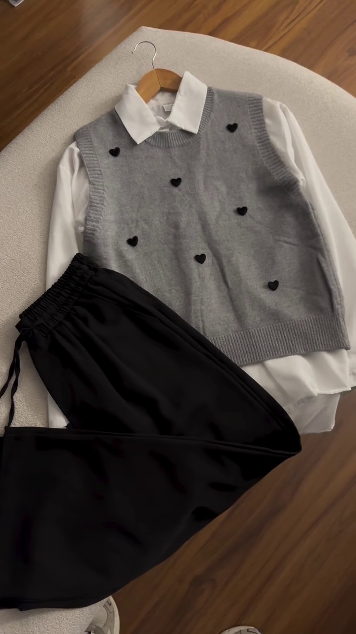 🖤✨ Heart Knit Vest Layered Shirt Set – Chic Preppy Style Outfit