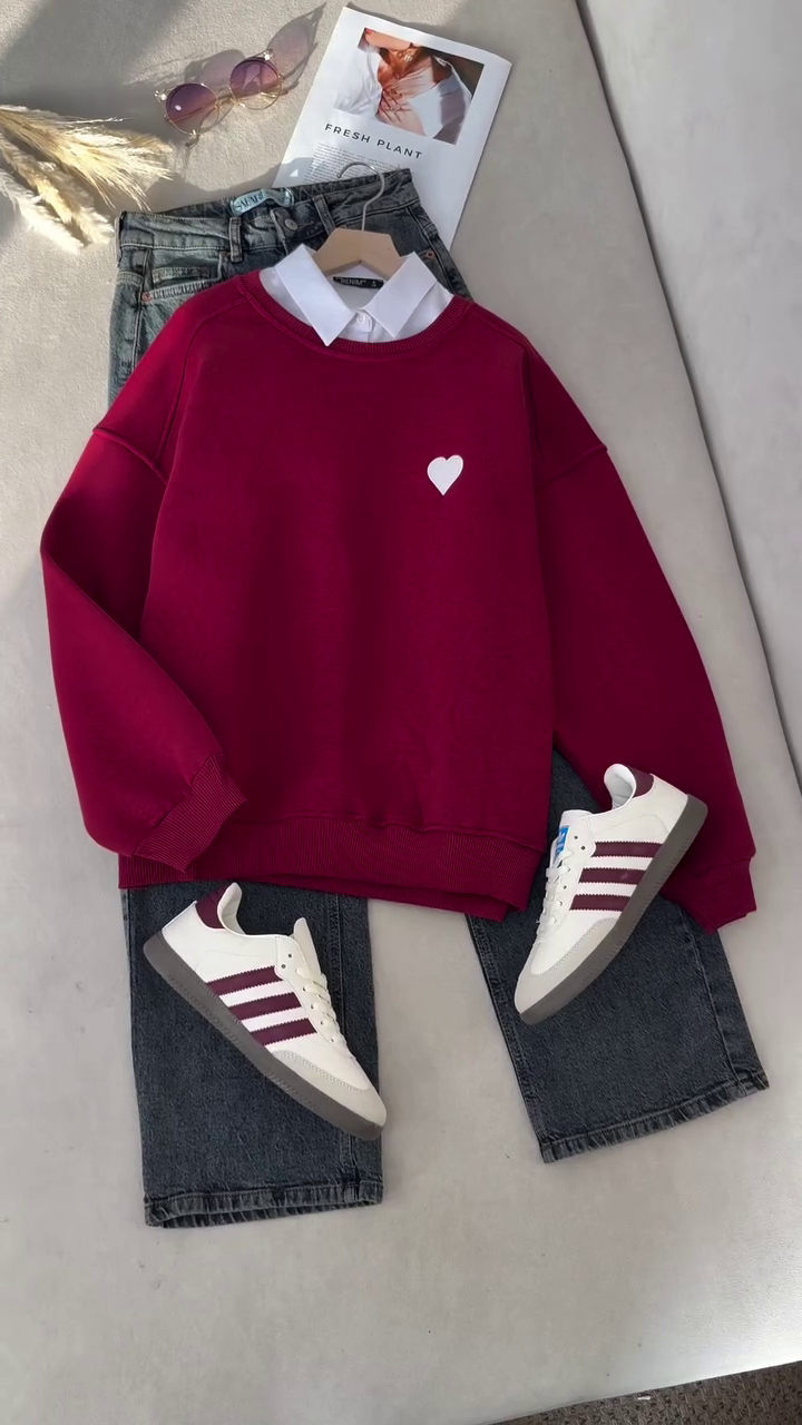 ❤️✨ Heart Detail Casual Sweatshirt – Chic Layered Everyday Style