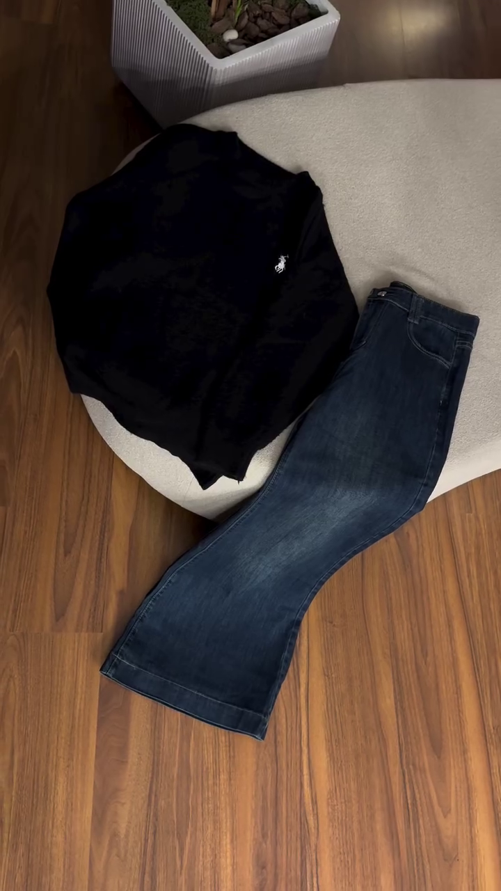 💙✨ Classic Soft Knit Sweater – Minimal Everyday Casual Style