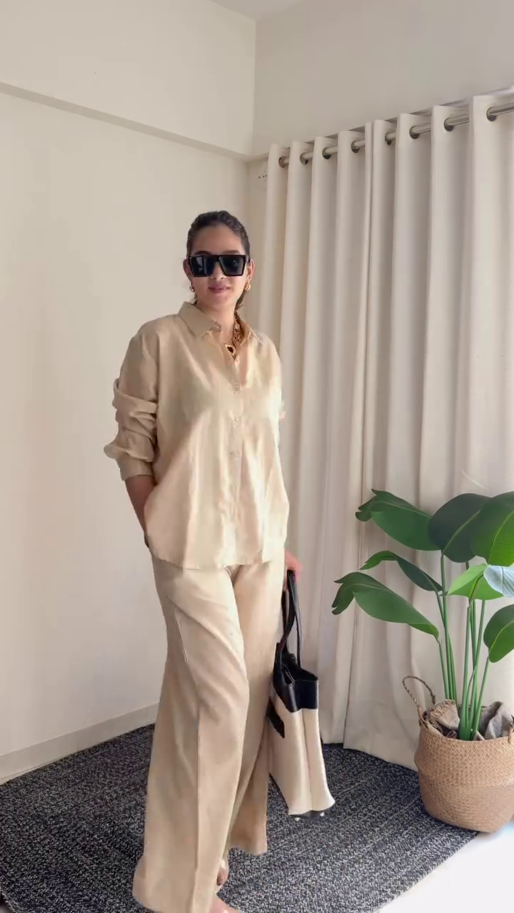 ✨🤍 Elegant Beige Two-Piece Lounge Set – Minimal Chic Shirt & Wide-Leg Pants