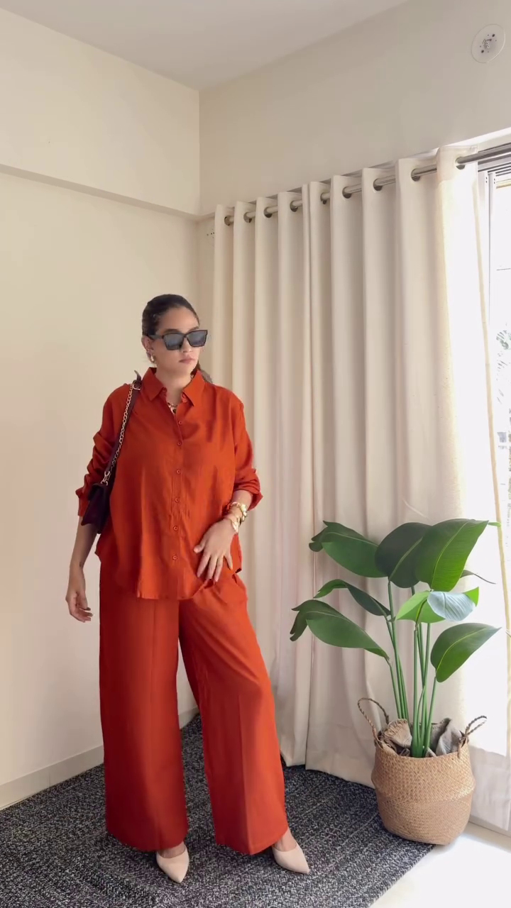 ✨🤍 Elegant Beige Two-Piece Lounge Set – Minimal Chic Shirt & Wide-Leg Pants