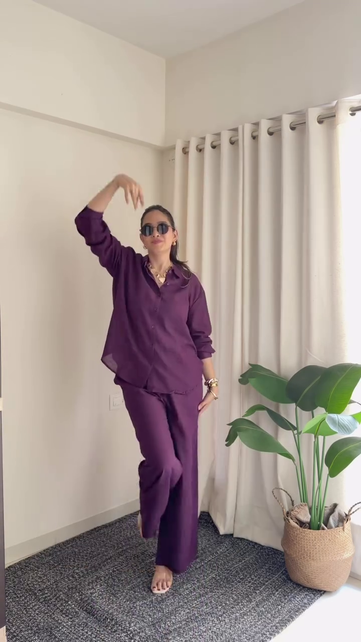 ✨🤍 Elegant Beige Two-Piece Lounge Set – Minimal Chic Shirt & Wide-Leg Pants