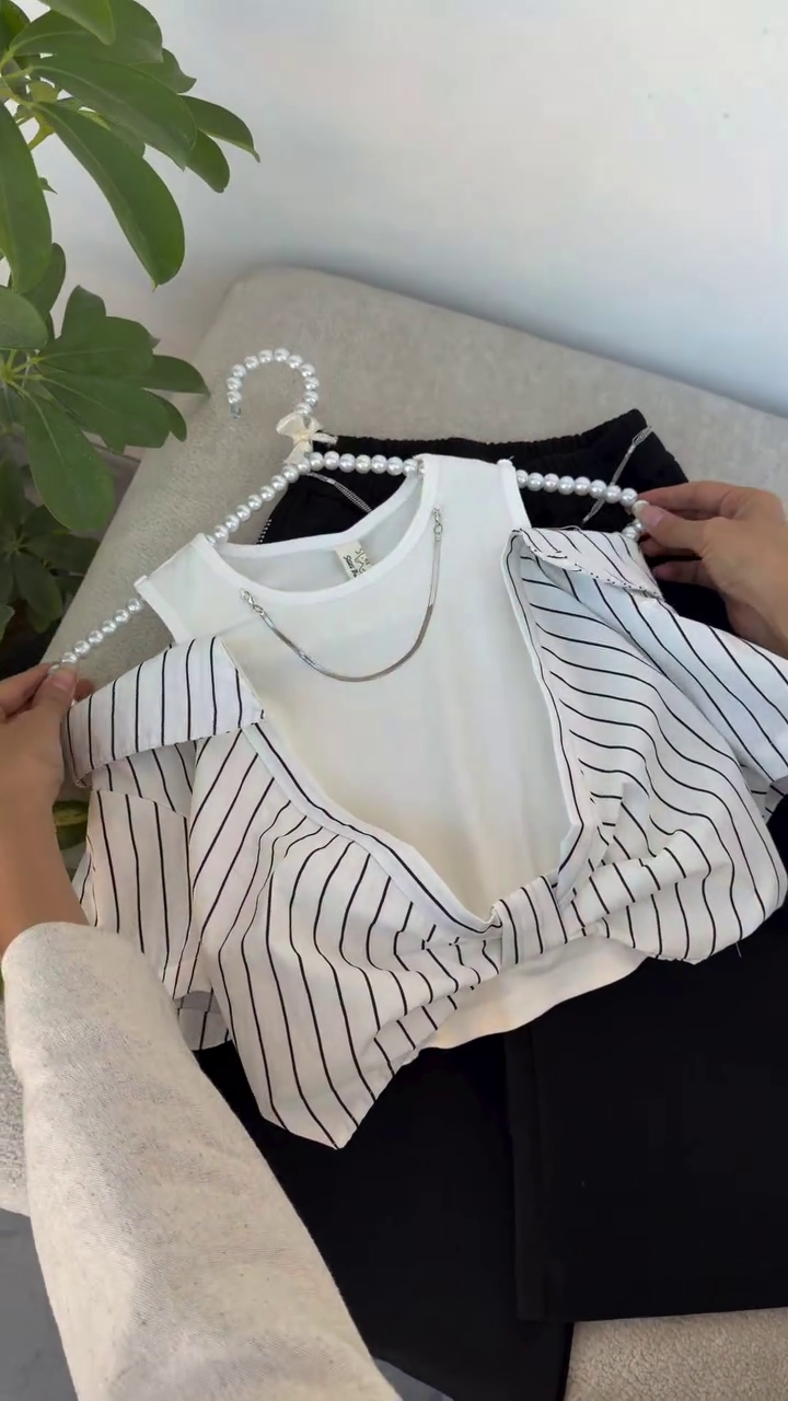 🖤🤍 Elegant Layered Striped Top Set – Chic 3-Piece Casual Outfit