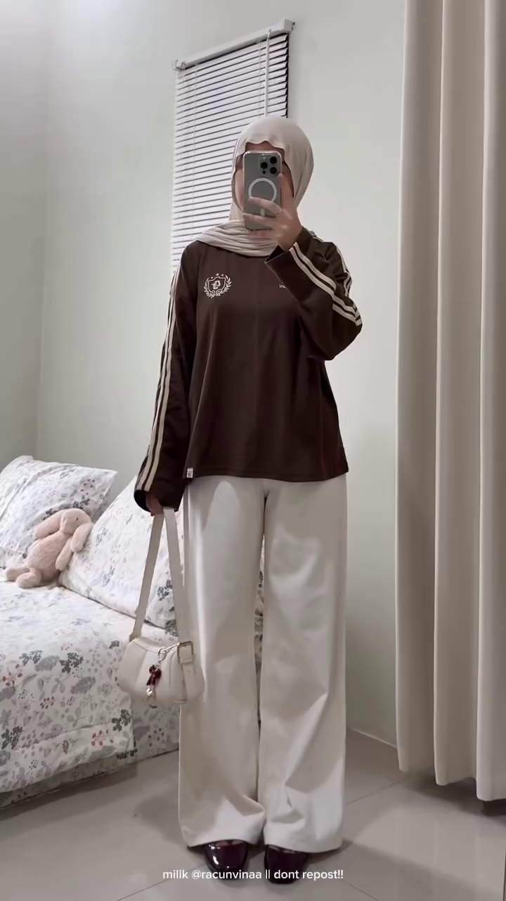 🤎 Sporty Chic Striped Track Jacket & Wide-Leg Trousers Outfit – Modest Casual Street Style | Trendy Everyday Wear | Multiple Colors & Designs | Sizes XXS–XXL ✨