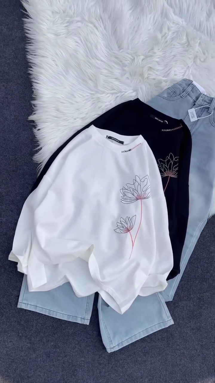 🖤 Floral Line Art Sweatshirt & Light Wash Jeans Set – Chic Casual Streetwear Outfit | Minimal Aesthetic Combo | Multiple Colors & Designs | Sizes XXS–XXL ✨