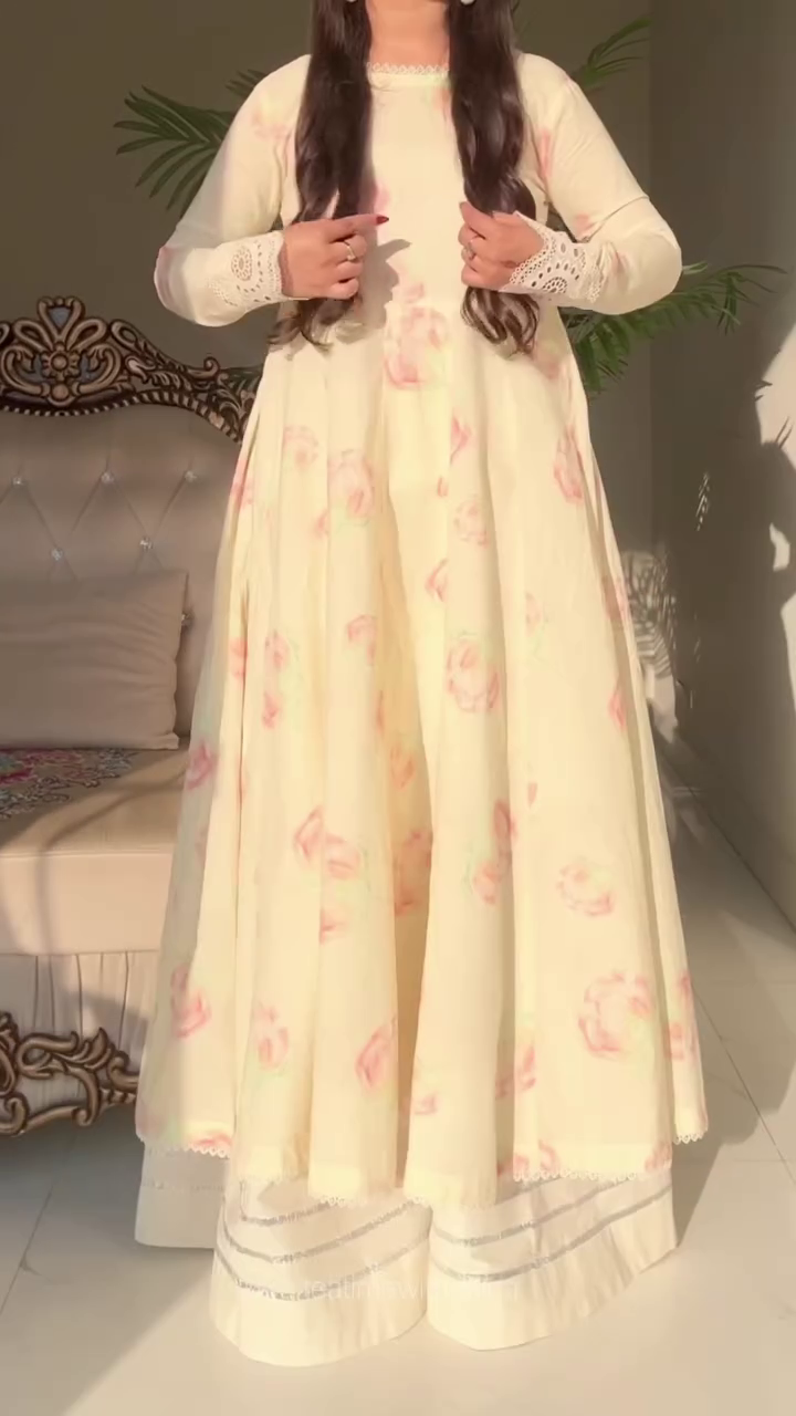 🌼 Rosé Garden Flare Dress – Soft Romance in Every Twirl 🌼✨