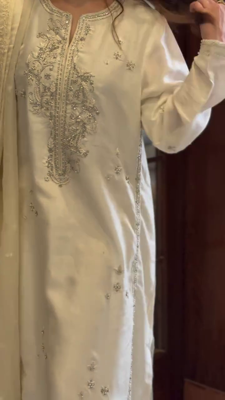 ✨ Ivory Grace Embroidered Luxe Suit Set – Timeless Elegance Redefined ✨🤍