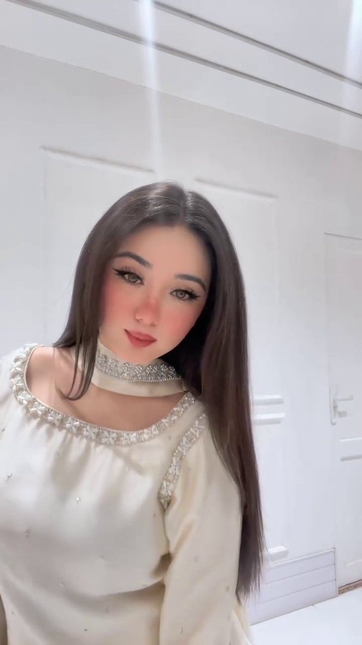 🤍 Pearl Ivory Regal Sharara Set – Elegance with a Royal Glow ✨👑