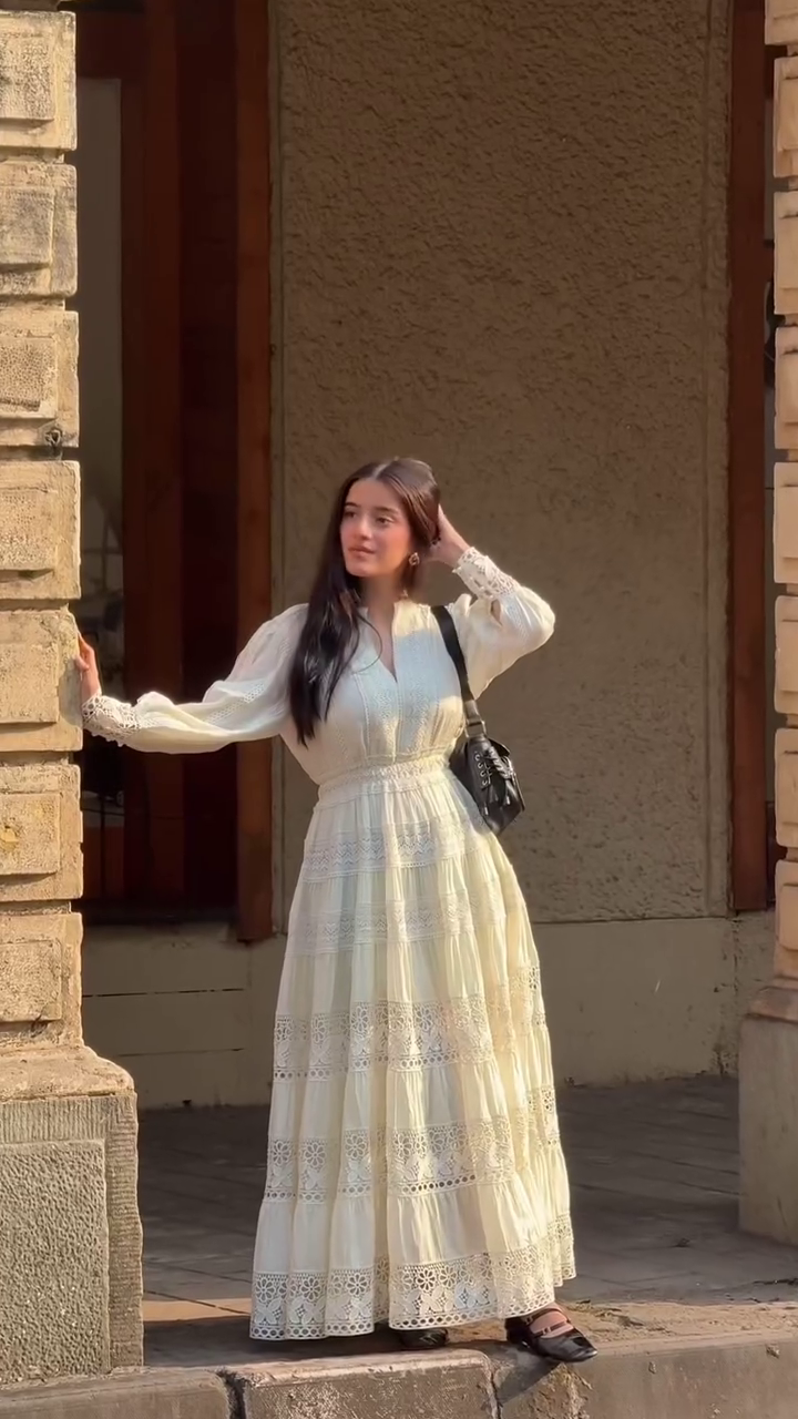 🌼 Ivory Meadow Lace Maxi Dress – Soft Elegance in Every Step 🤍✨