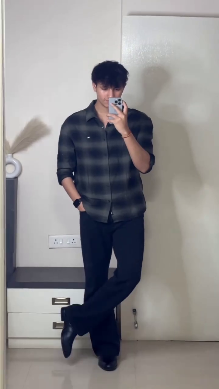 💙 Classic Blue Check Shirt – Smart Casual Everyday Essential 👕✨