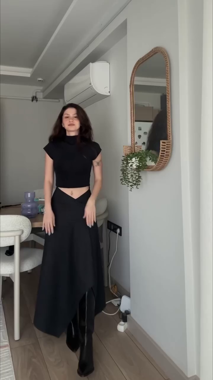 “Vintage Cocoa Midi Dress 🤎 | Halter Plaid Elegance”