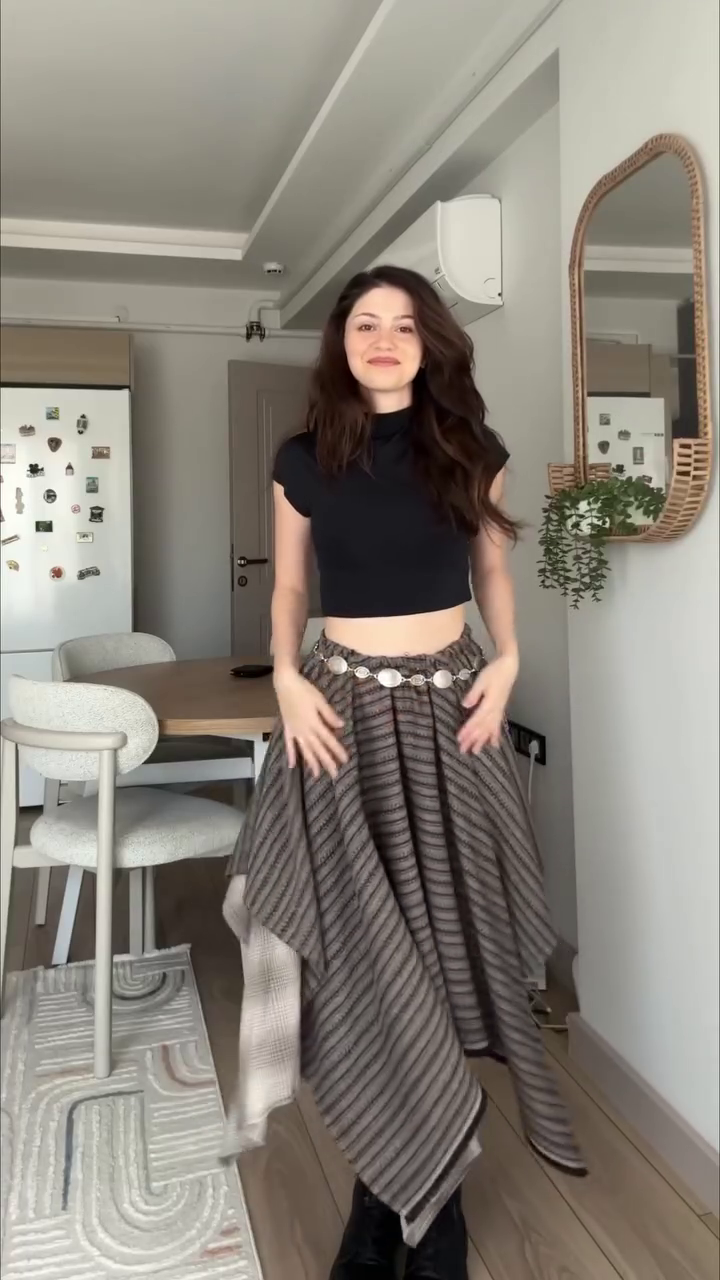 “Vintage Cocoa Midi Dress 🤎 | Halter Plaid Elegance”