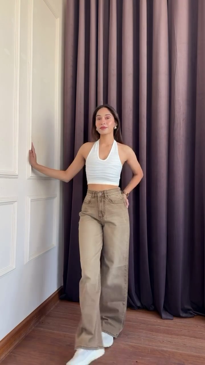 “Midnight Muse Crop Top & Wide-Leg Denim Set 🖤👖 | Effortless Chic Fit”