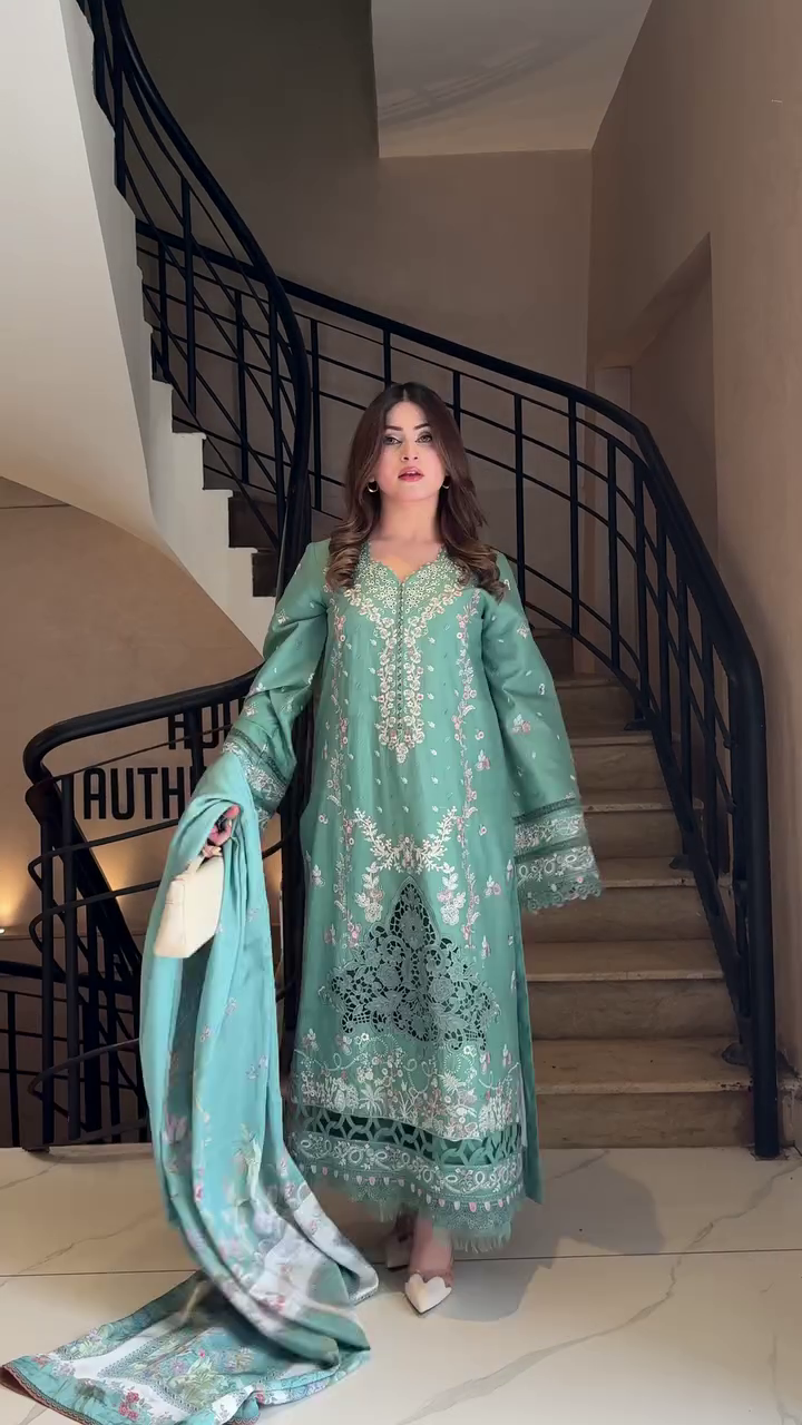 “Peach Royale Embroidered Set ✨🤎 | Luxe Festive Elegance”