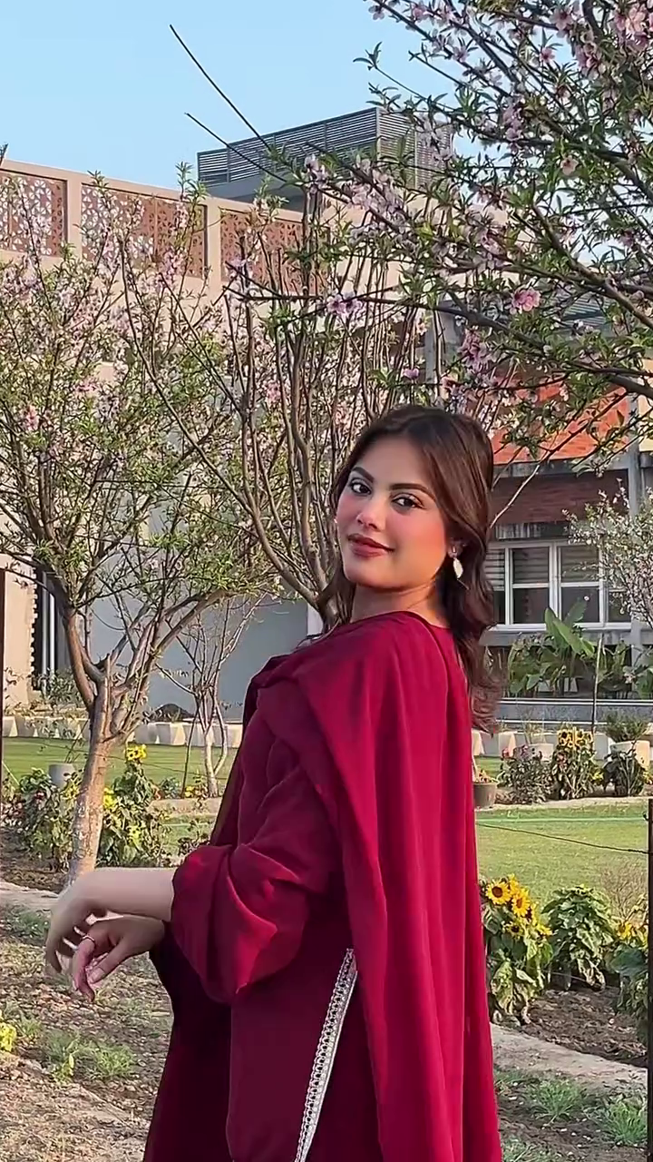 “Ruby Regal Co-Ord Set ❤️👑 | 90’s Classic Elegance”