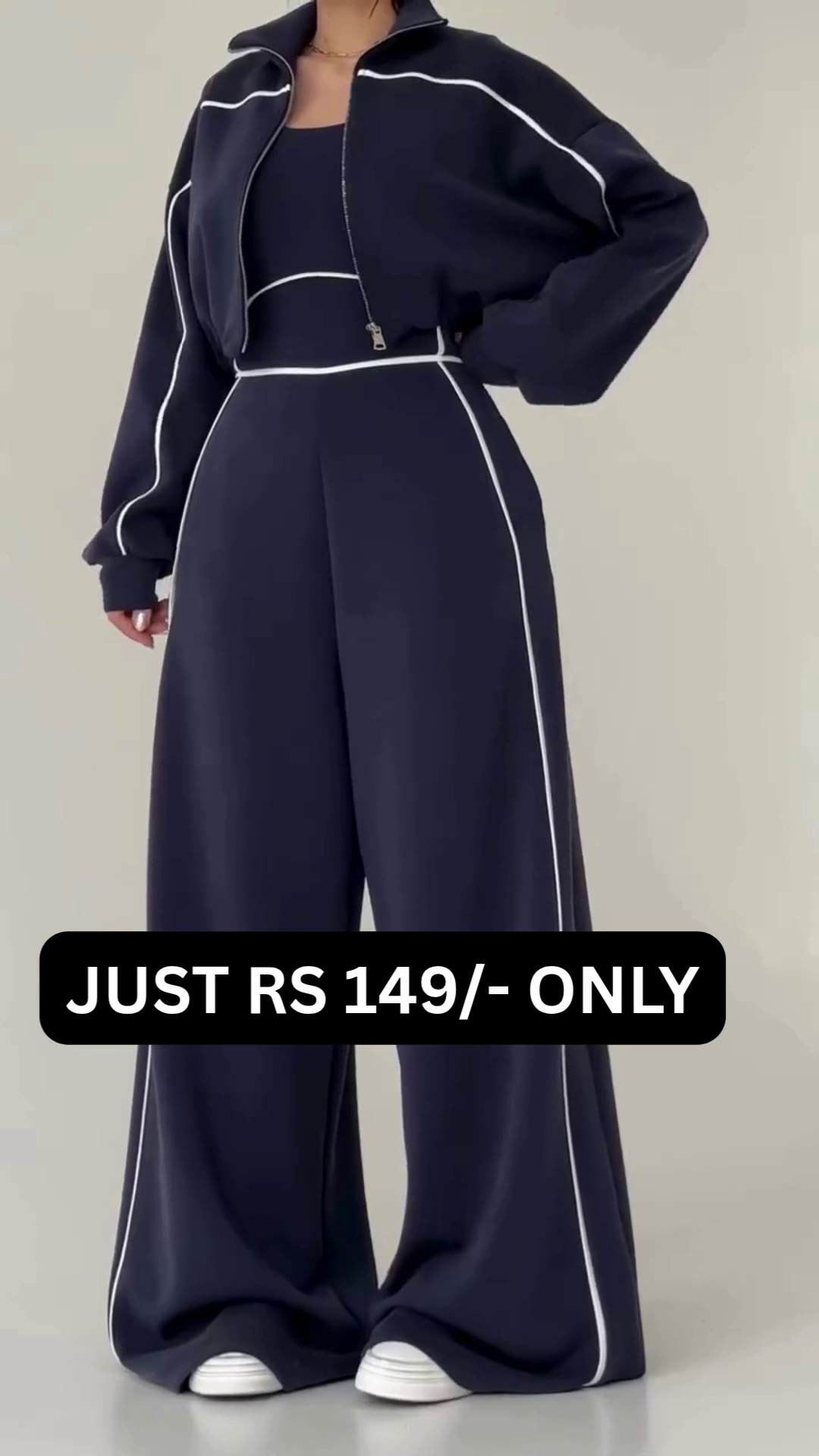 “Midnight Sport Luxe Set 🖤🤍 | Athleisure Chic Co-ord”