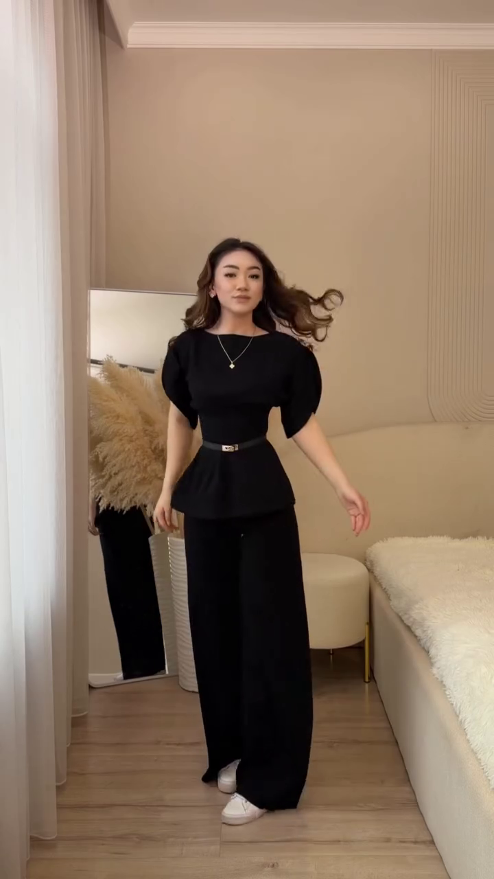 “Blush Power Co-ord Set 💗👗 | Elegant Statement Chic”