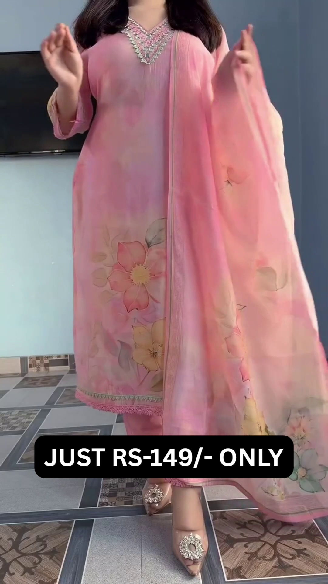 “Rosé Bloom Luxury Pastel Suit Set 🌷 | Elegant Floral Pakistani Style 3 Piece Dress with Dupatta”