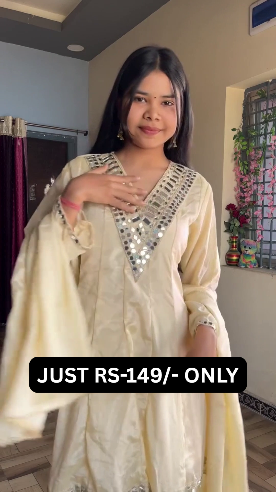 “Elegant Ivory Mirror Work Suit Set ✨🌙 | Graceful Ethnic Wear Collection”